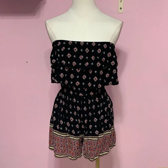 Hollister Black Strapless Patterned Romper XS - Picture 2 of 10